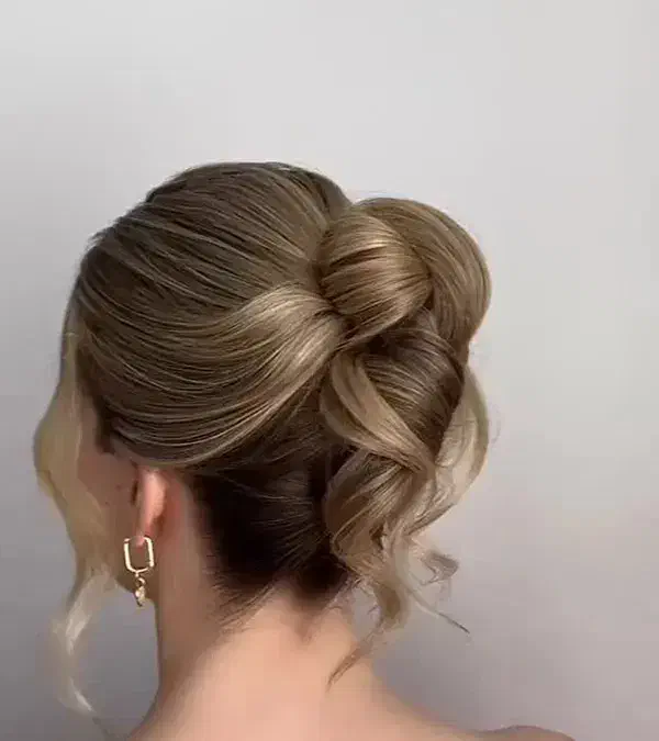 میکاپ و شنیون فقط ۸۰۰|خدمات آرایشگری و زیبایی|مشهد, دانشجو|دیوار