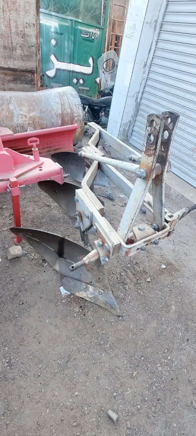 گاو اهن و بیل عقب تراکتور|ماشینآلات صنعتی|تربتحیدریه, مسجد جامع|دیوار