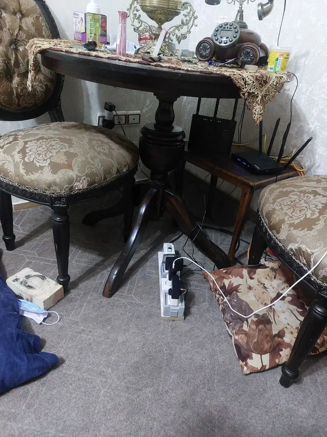 میز گرد تمام چوب اصل|میز و صندلی غذاخوری|اردبیل, |دیوار