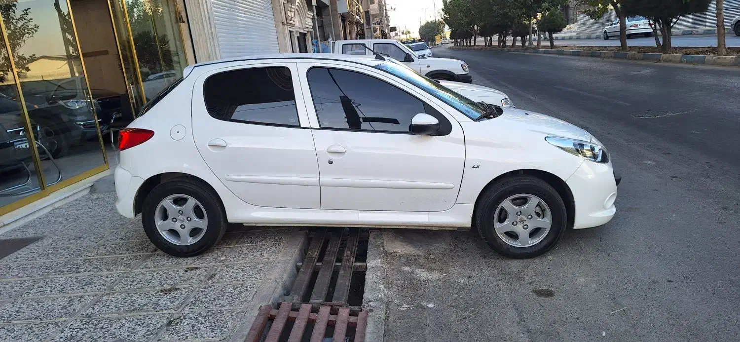 ۲۰۷‌ فلز ۱۴۰۴ تیوفایو با رینگ و لاستیک ۲۰۵ خارجی|خودرو سواری و وانت|شهریار, رضی آباد بالا|دیوار