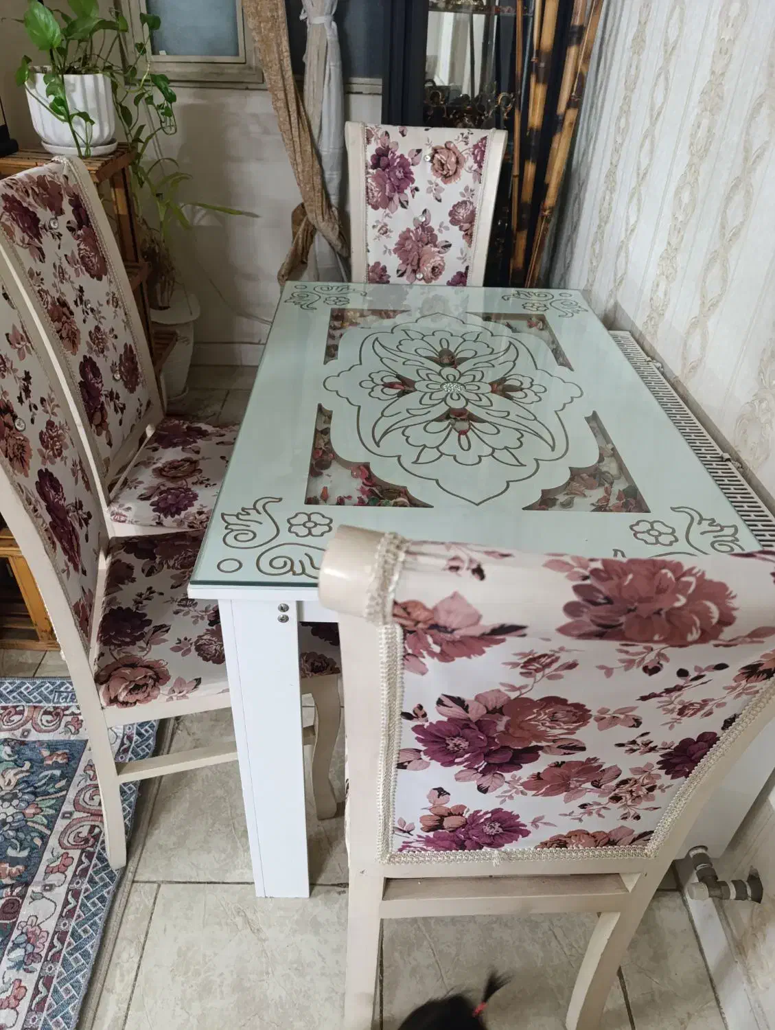 میز نهار خوری چهار نفره .|میز و صندلی غذاخوری|پاکدشت, پاکدشت (مامازند)|دیوار