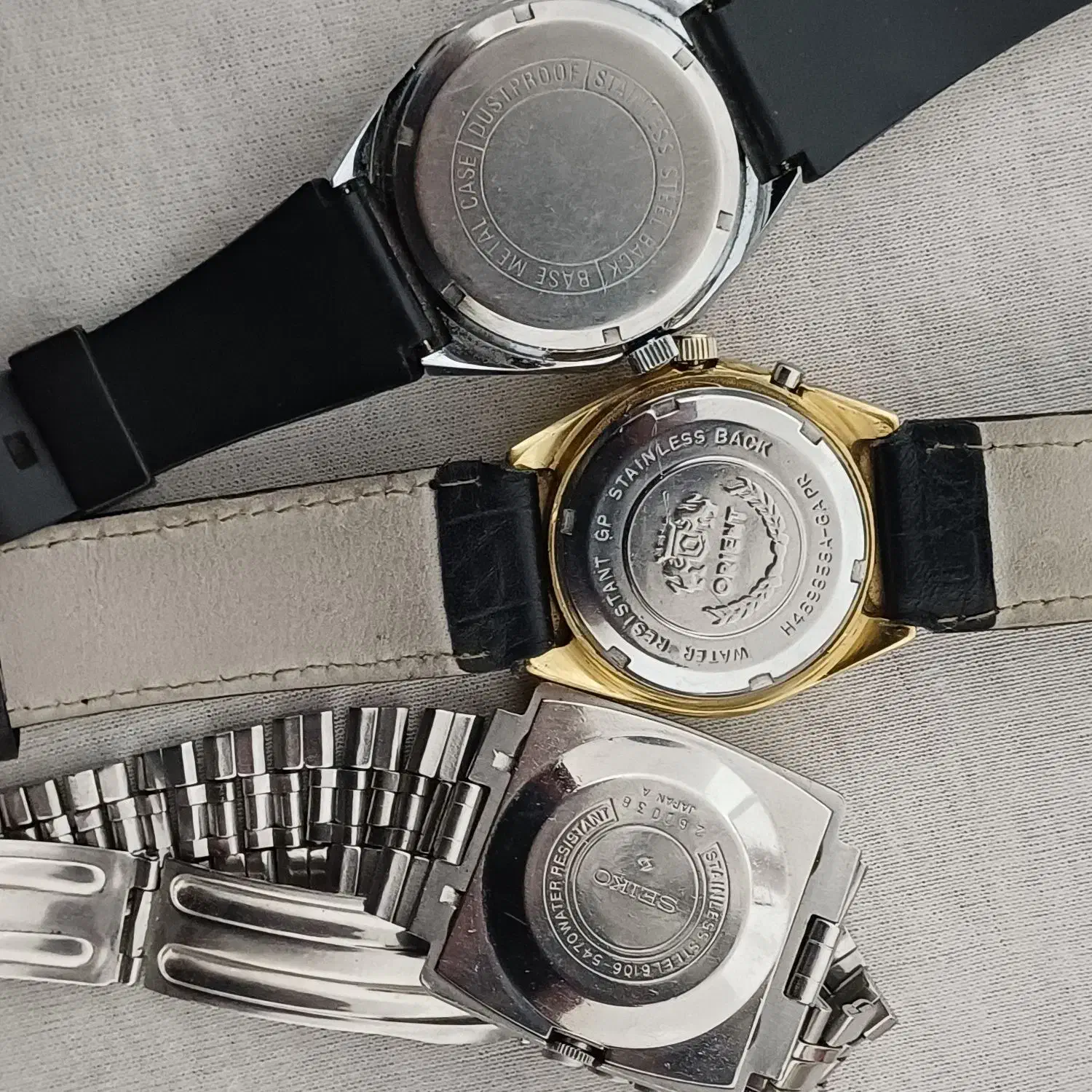 ساعت مچی قدیمی|ساعت|جهرم, |دیوار