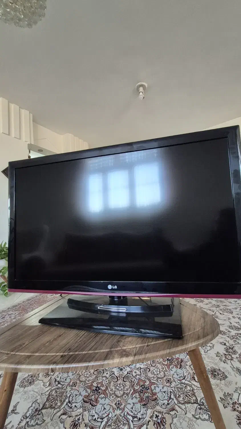 تلویزیون ۴۲LG اینچ LEDکره ای اصل بدون هیچ ایراد|تلویزیون و پروژکتور|زیباشهر, |دیوار