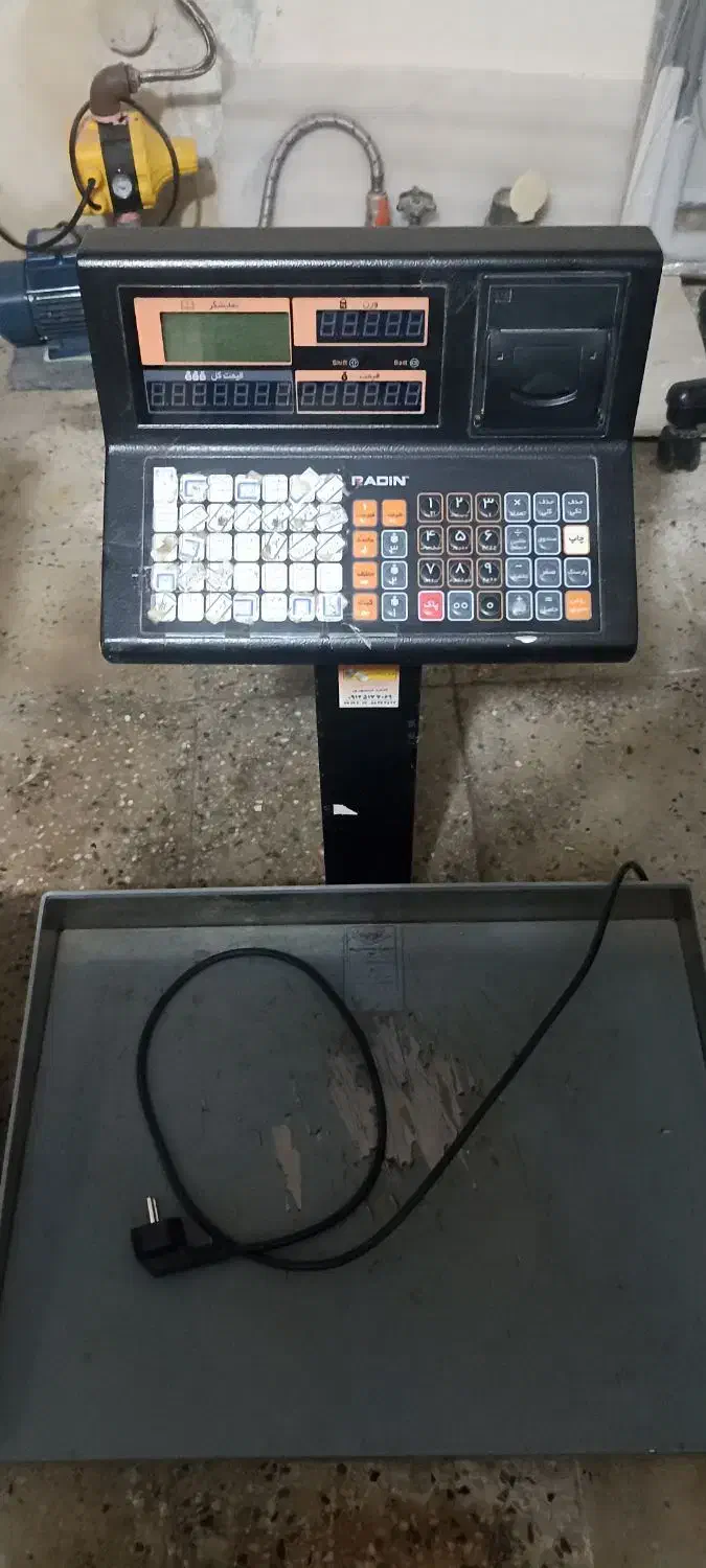 ۲عددترازو رادین مدل۸۸۰۰پلاس|فروشگاه و مغازه|قروه, |دیوار