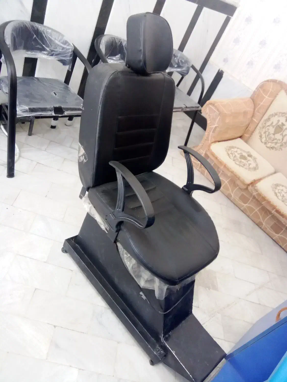 ماشین اصلاح و صندلی اصلاح|آرایشگاه و سالن‌های زیبایی|میاندوآب, |دیوار