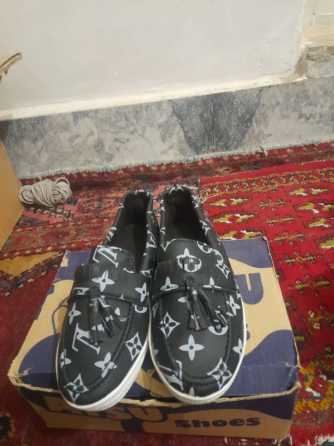 کتونی بچه گانه و کالج زنانه ارزان|کیف، کفش، کمربند|بروجرد, |دیوار