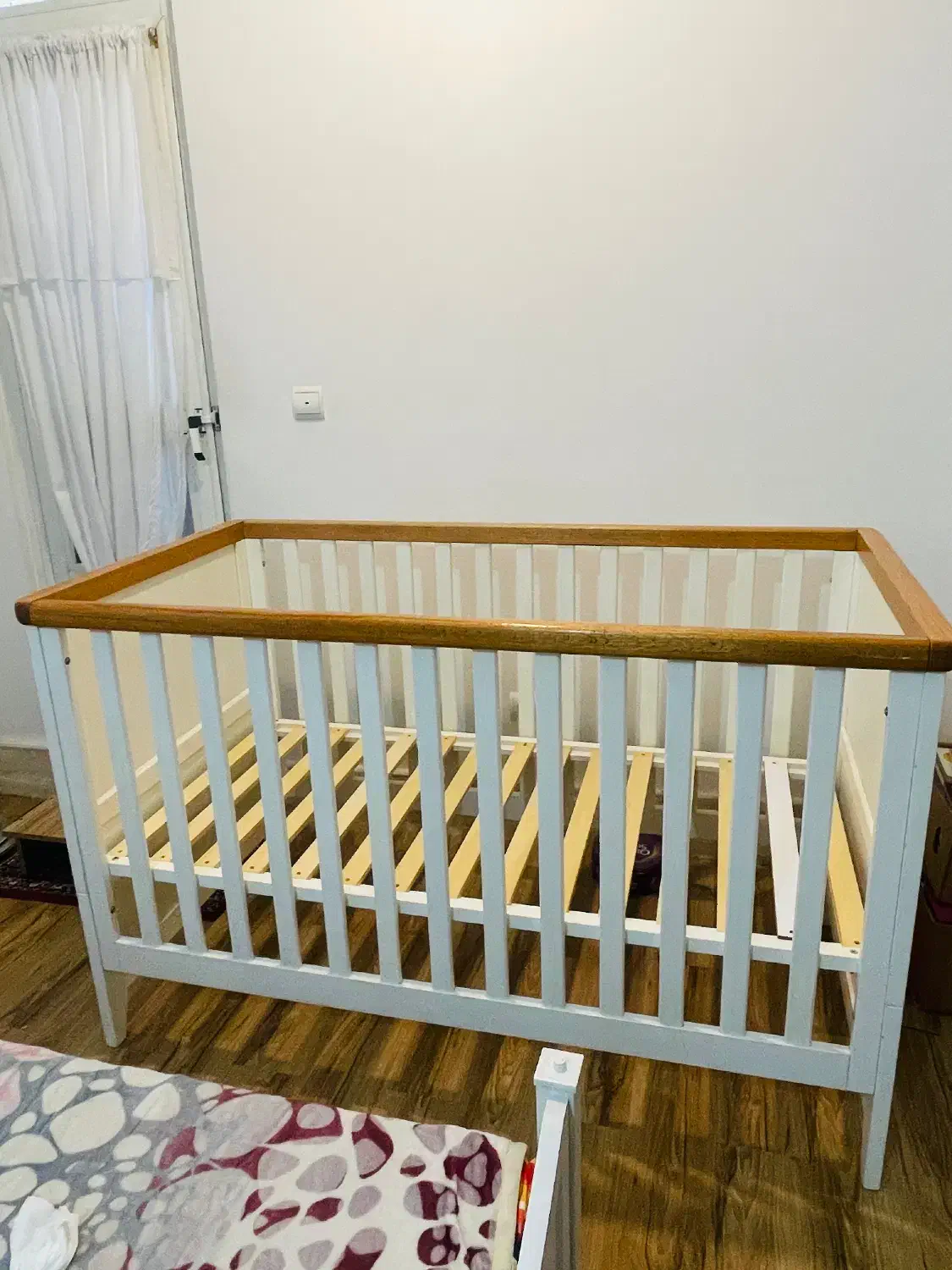 تخت کودک و نوزاد|تخت و صندلی بچه|بندرعباس, |دیوار