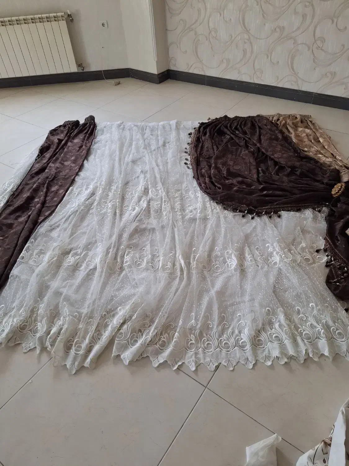 پرده پذیرایی با آستر و والان و کتیبه و لوازم|پرده، رانر، رومیزی|قائمشهر, |دیوار