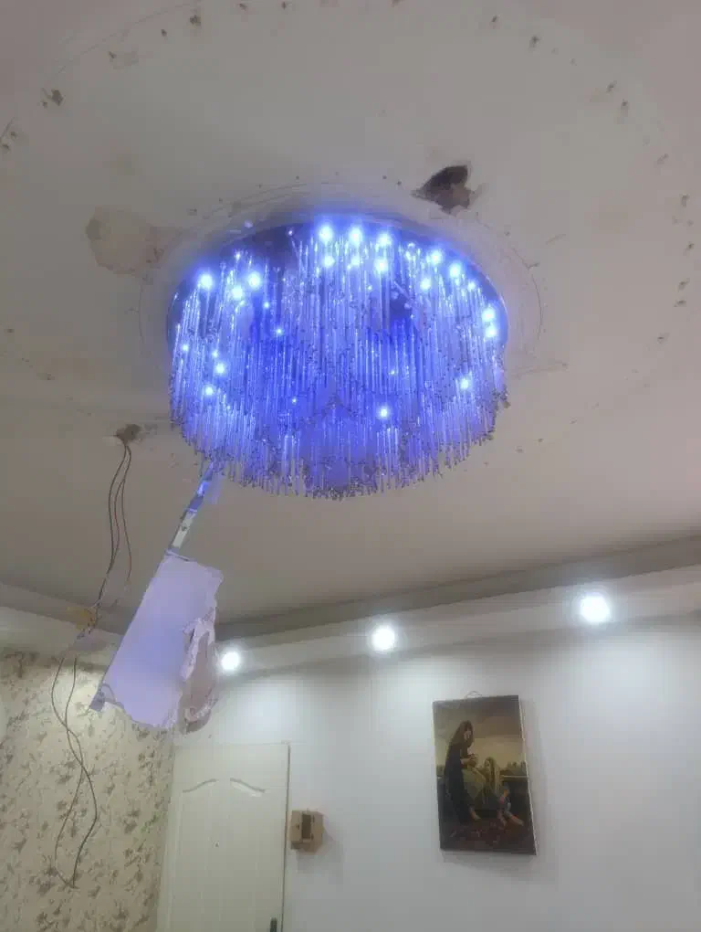 لوستر 50در 50 هست رنگ روشنای خوب|لوستر و چراغ آویز|ملارد, |دیوار