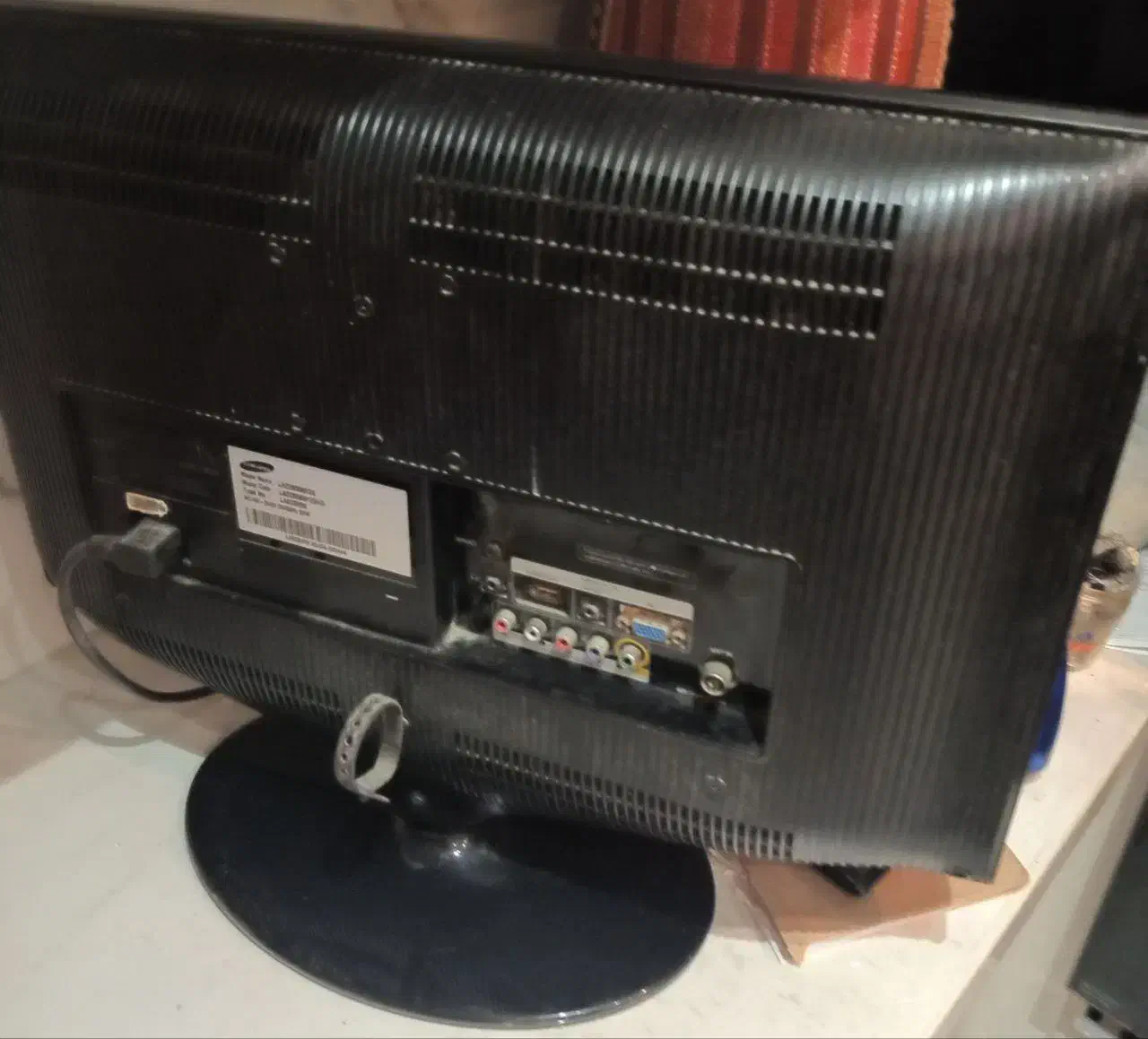 تلویزیون مانیتور سامسونگ 22 اینچ و گیرنده دیجیتال|تلویزیون و پروژکتور|رشت, منظریه|دیوار