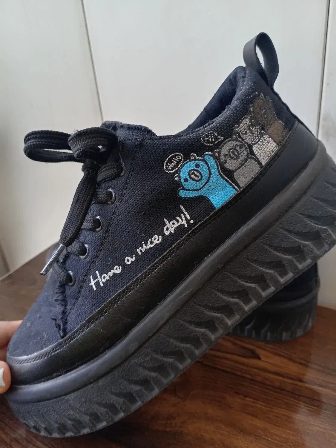 کفش|کیف، کفش، کمربند|بیرجند, |دیوار