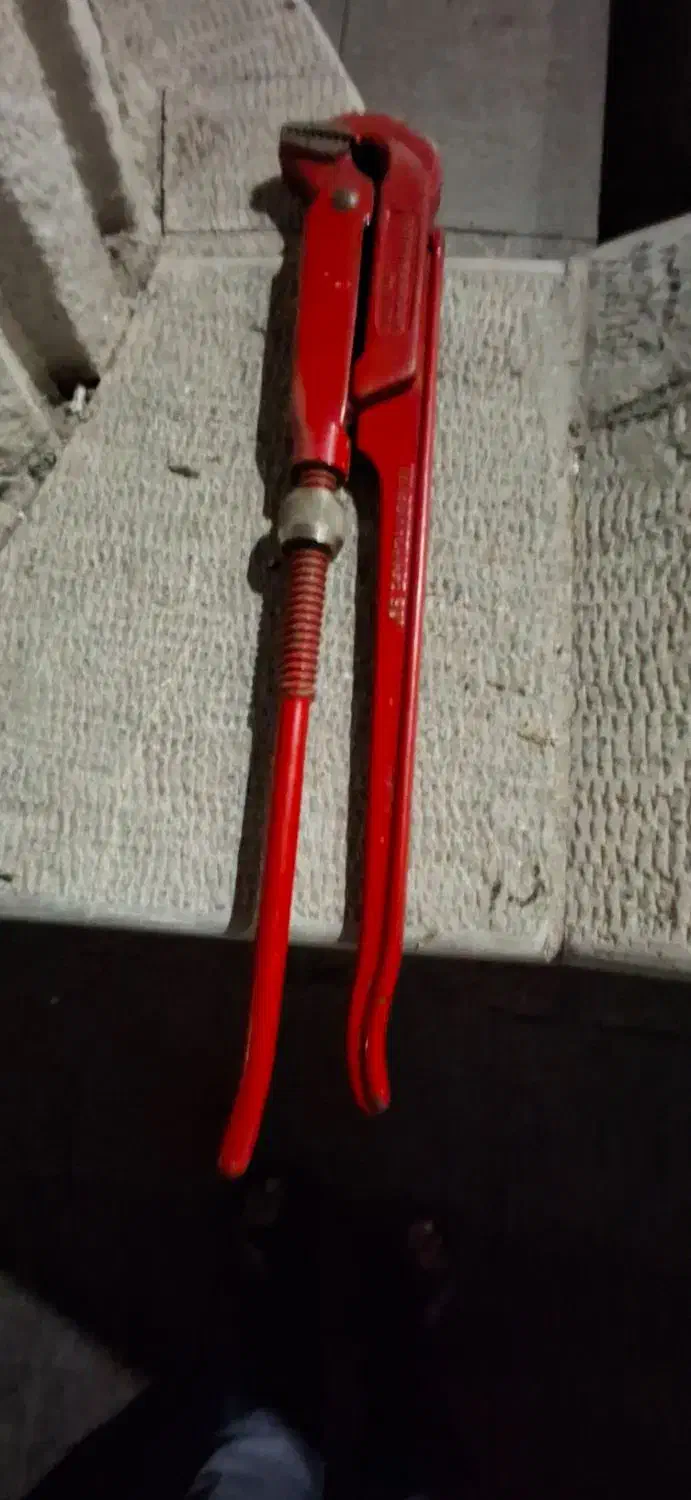 آچار لوله گیر روتنبرگر یک و یک دوم بسیار تمیز|ابزارآلات|تهران, تهرانپارس غربی|دیوار