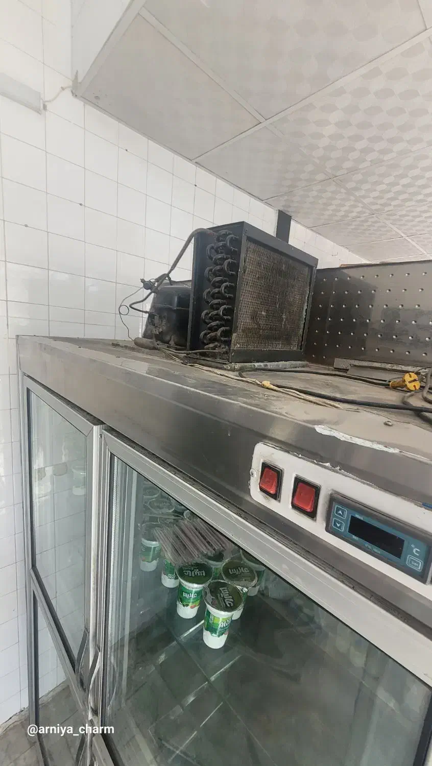 یخچال ایستاده صنعتی ویترینی ۴ درب|فروشگاه و مغازه|کرج, اصفهانی‌ها|دیوار