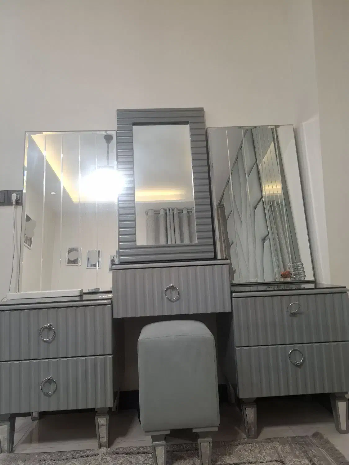 میز آرایش 5کشو همراه پاتختی|تخت و سرویس خواب|گرمدره, |دیوار