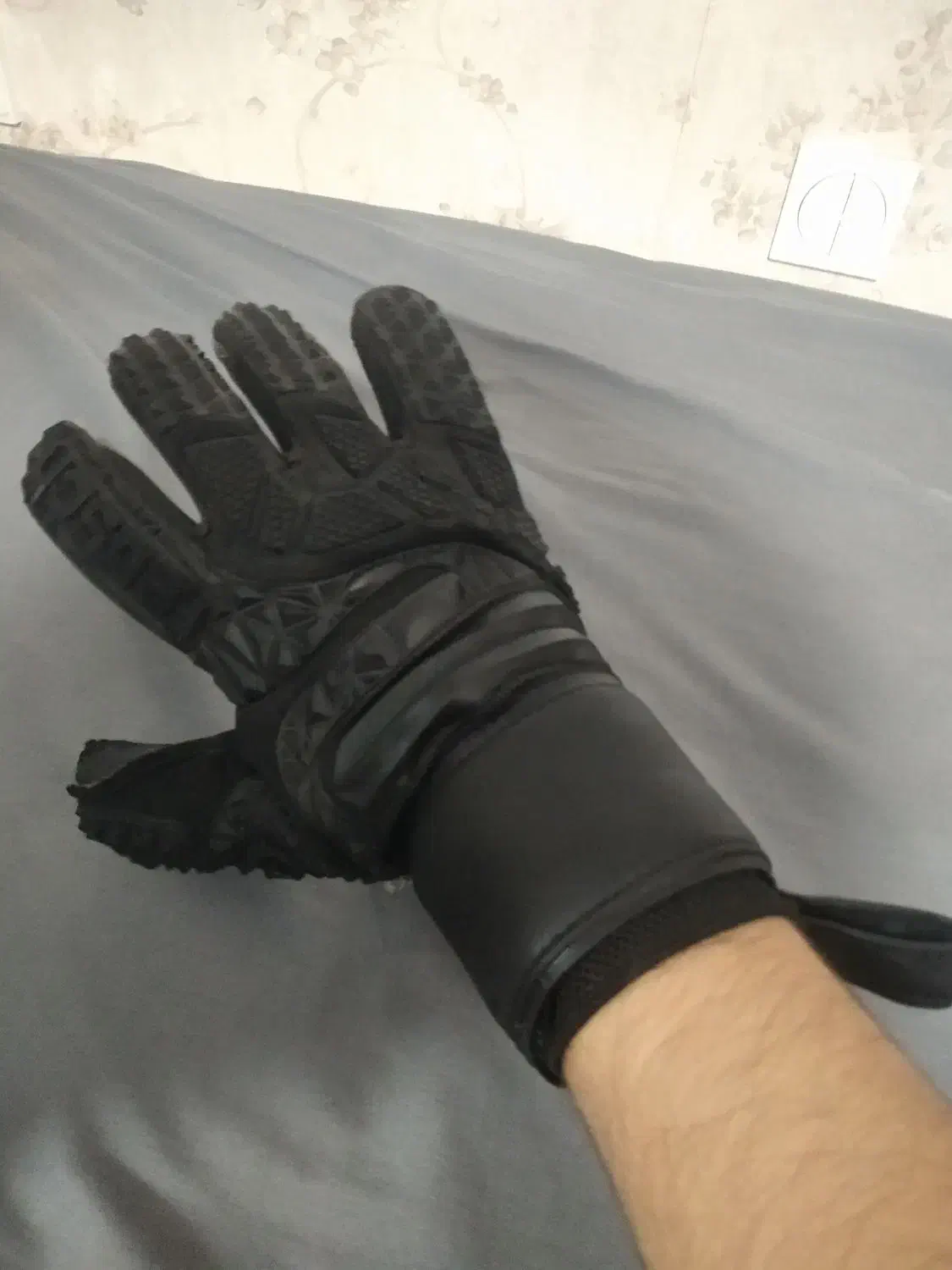 دستکش دروازبانی اورجینال راش|ورزشهای توپی|قم, آزادگان|دیوار