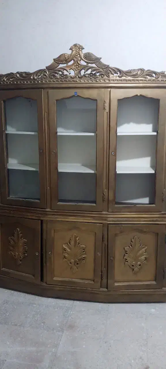 ویترین سالم رایگان بیاد خودش ببره|بوفه، ویترین، کنسول|برخوار, |دیوار