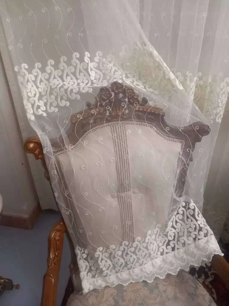 پرده پذیرایی|پرده، رانر، رومیزی|میانه, |دیوار