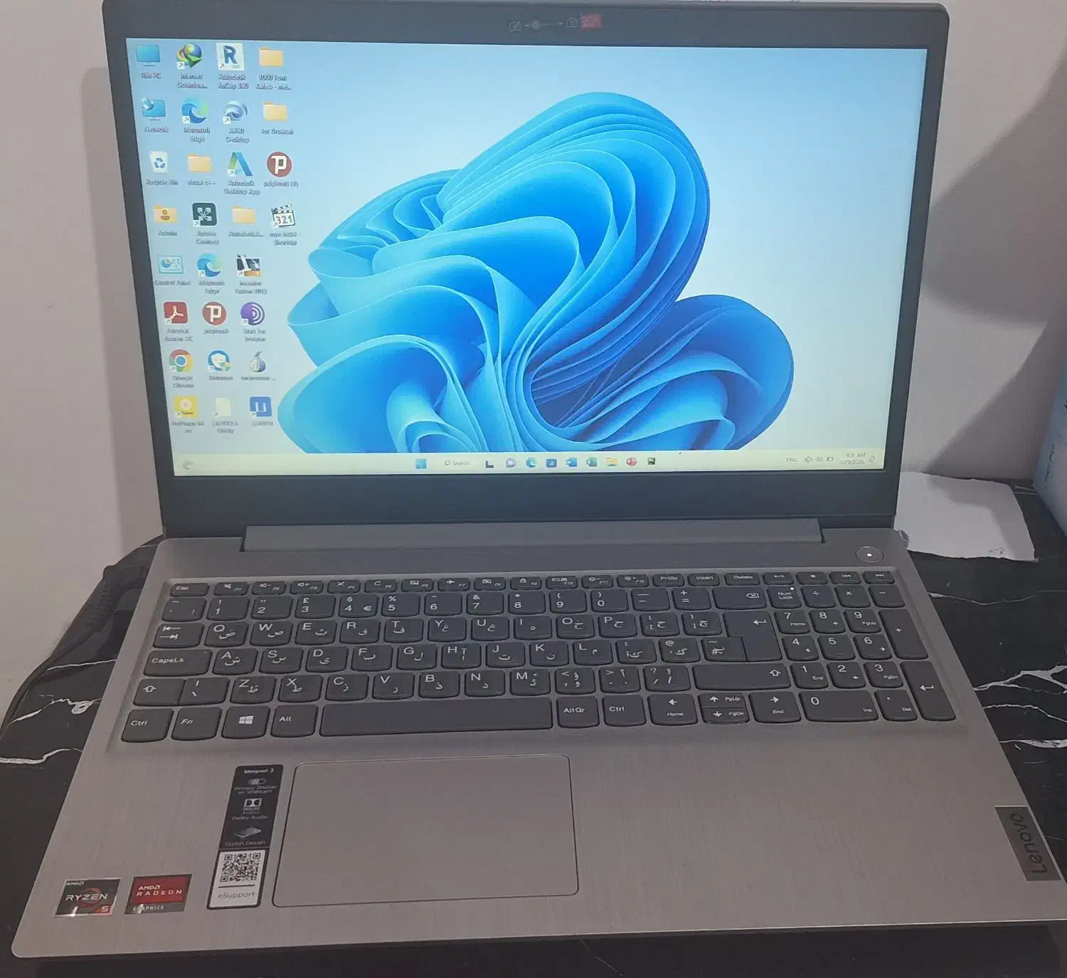 لپ تاپ lenovo|رایانه همراه|شیراز, گل سرخ|دیوار