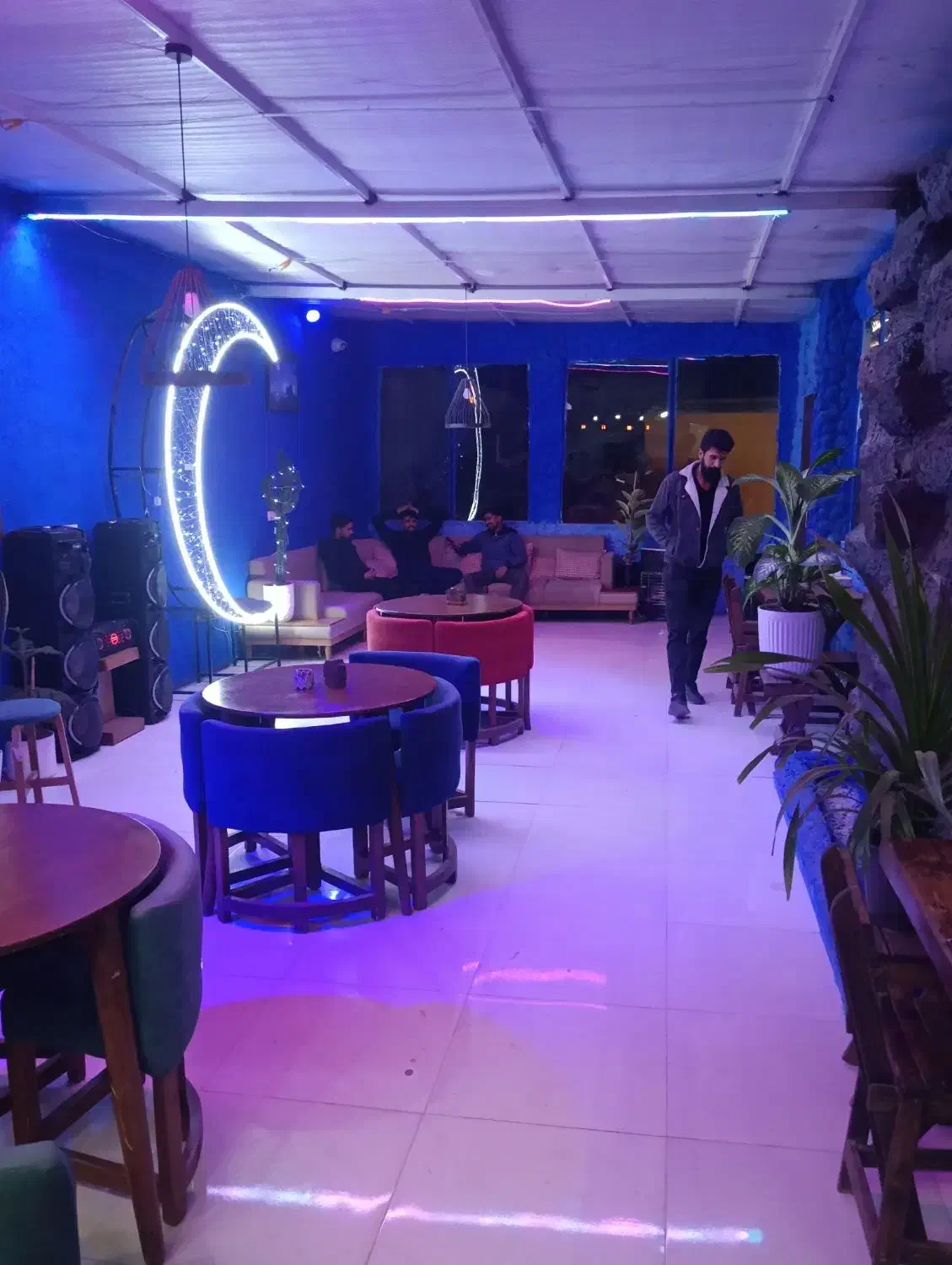 اجاره کافه تولد و مهمونی کوچک رایگان|خدمات پذیرایی، مراسم|مشهد, شترک|دیوار