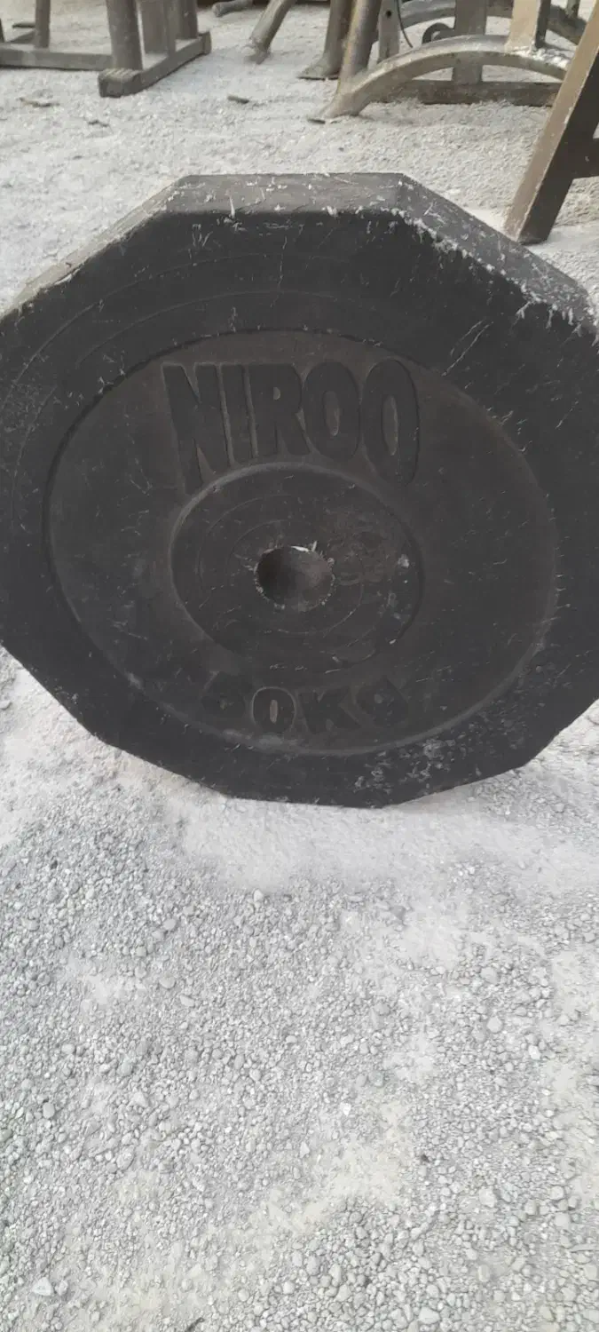 دمبل ۴۰و۴۵کیلویی دستگاهکارکرده و نو تعویضم داریم|تجهیزات ورزشی|تهران, تهرانسر غربی|دیوار