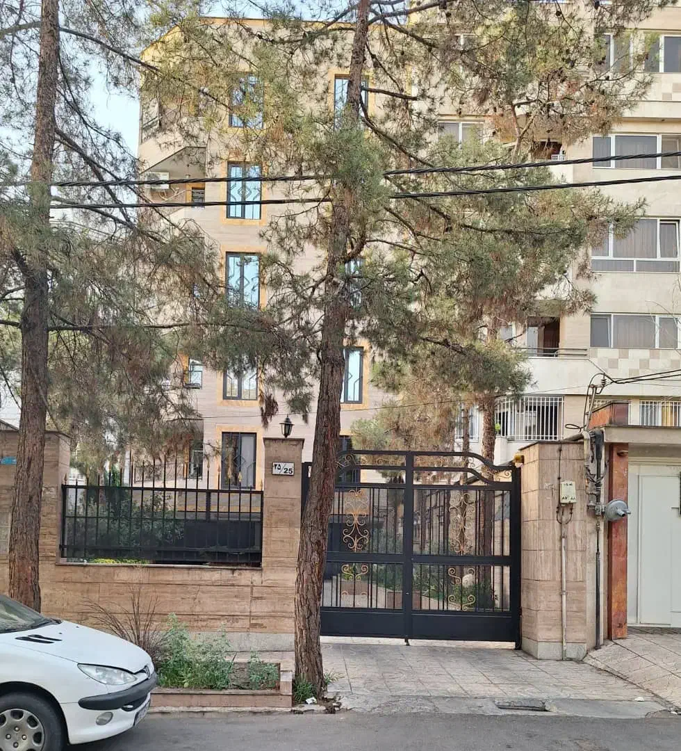 ۱۴۰متر سه خوابه /  غربیها (زرین)