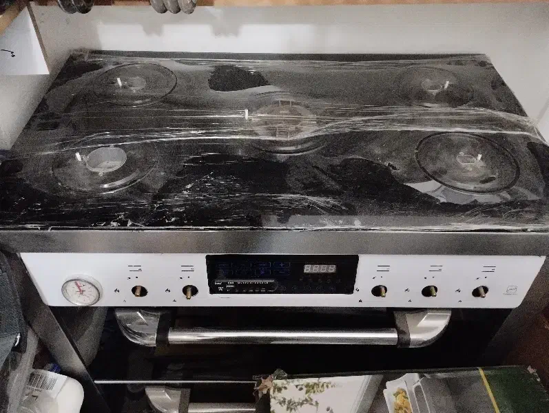 اجاق گاز طرح فر درحد نو|اجاق گاز و لوازم برقی پخت‌وپز|سقز, |دیوار