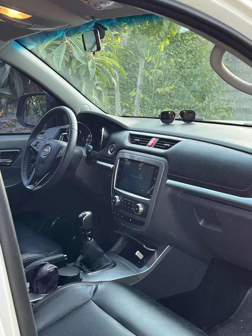 کی ام سی t8مدل ۴۰۲ در حد صفر|خودرو سواری و وانت|شیراز, دینکان|دیوار