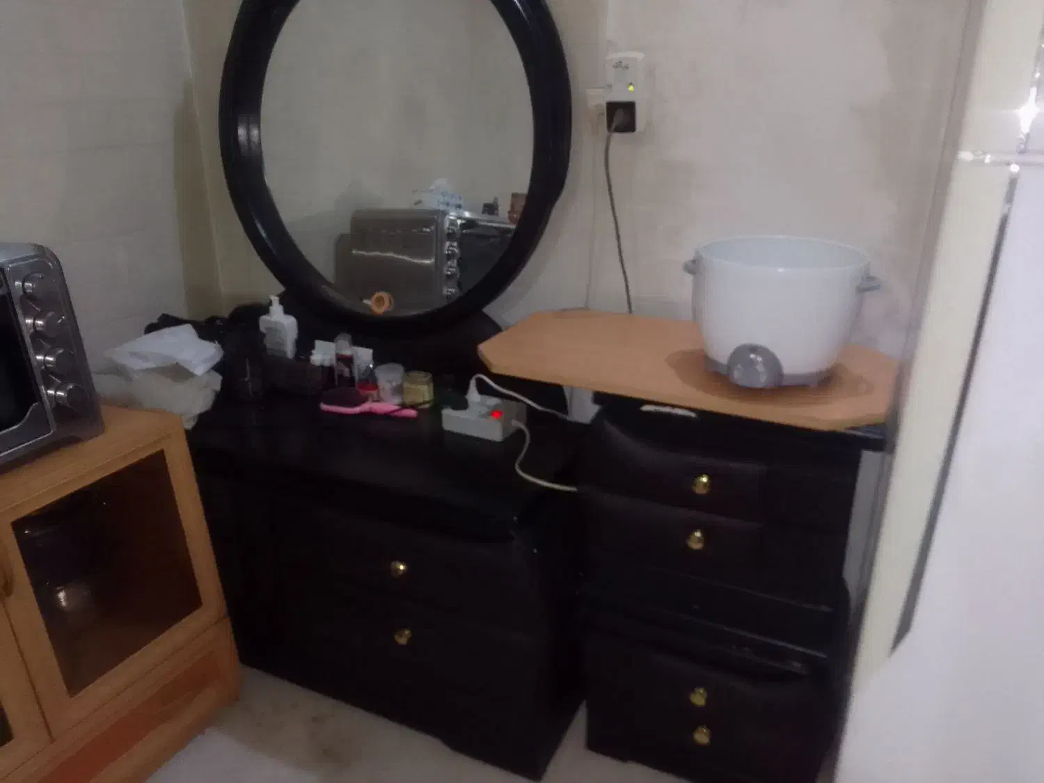 میز آرایش پاتختی و میز نهارخوری|تخت و سرویس خواب|مراغه, |دیوار