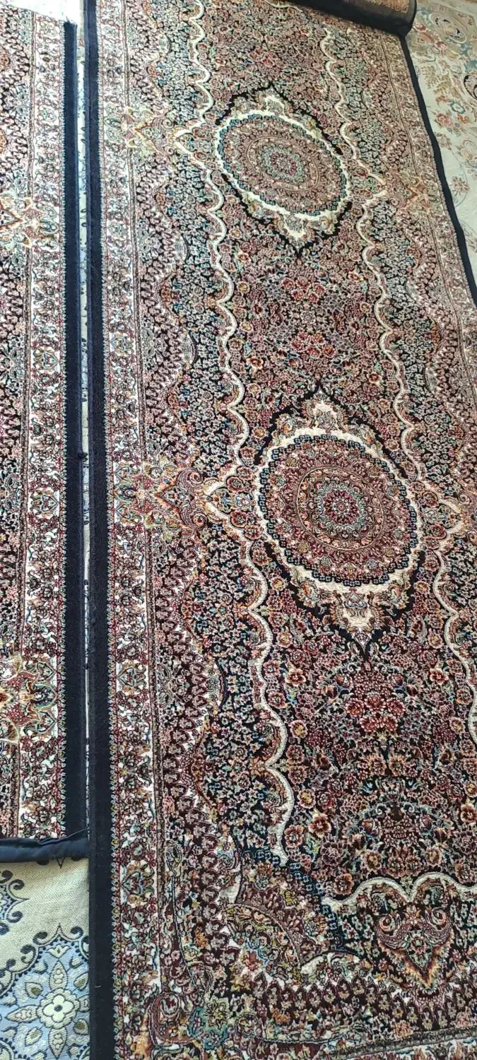 کناره ۱در۳مارک نگین مشهد درحد نو|فرش|مشهد, رده|دیوار