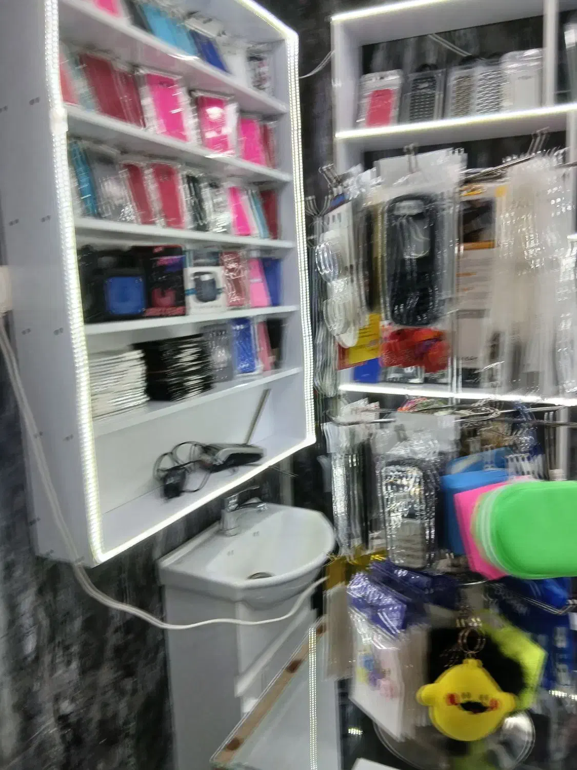 فروش کلیه ی لوازم جانبی موبایل همراه بادکور مغازه|لوازم جانبی موبایل و تبلت|مرودشت, ابوذر شمالی‎|دیوار