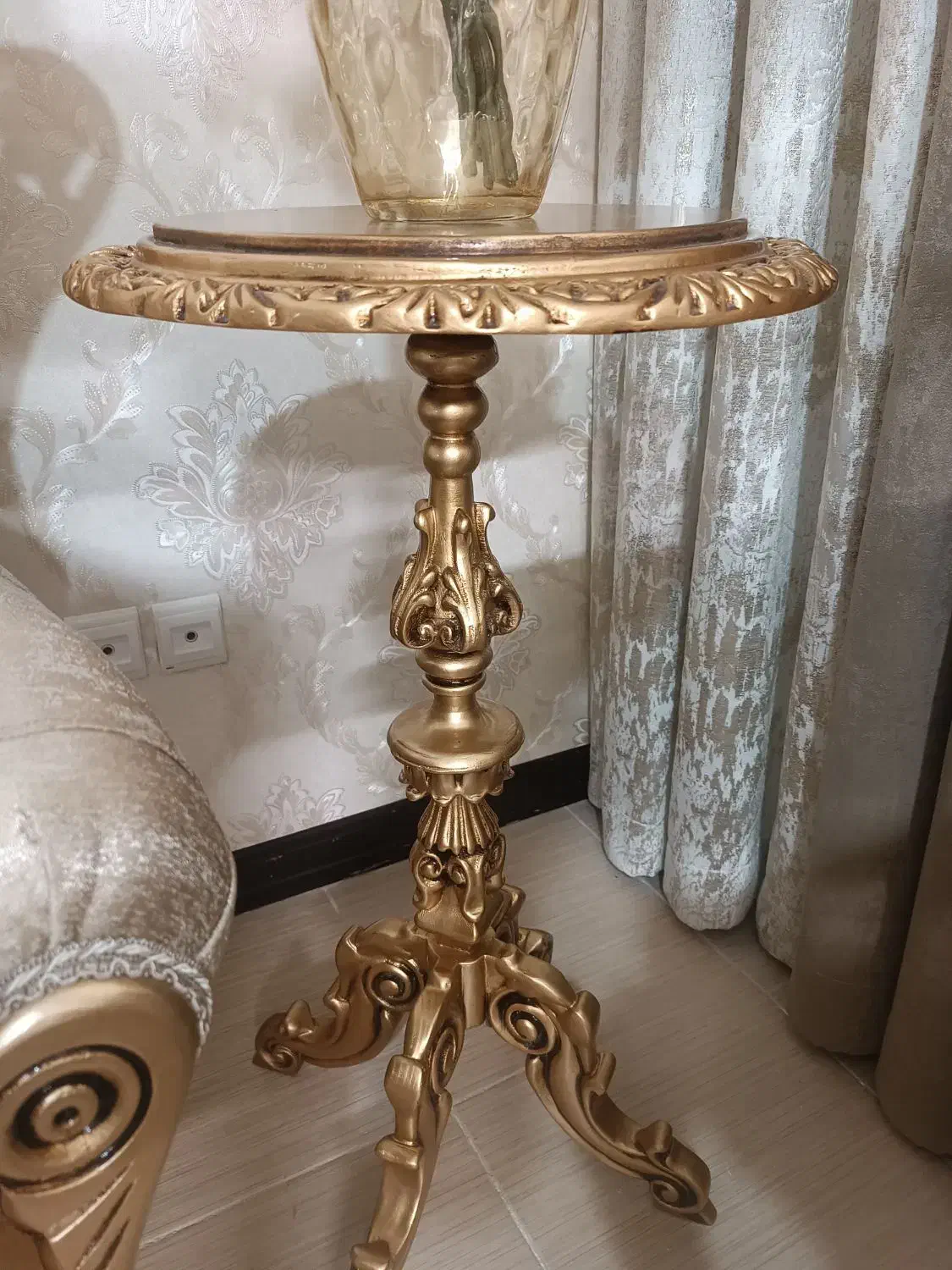 میز کنار سالنی|بوفه، ویترین، کنسول|قم, زند آباد|دیوار