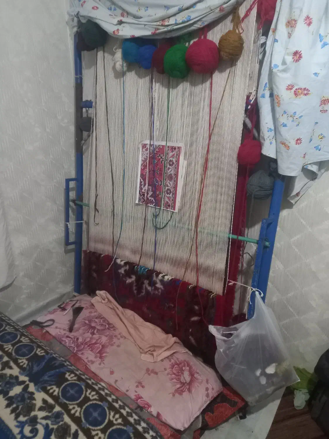 فروش فوری فرش ۳متری نیمه کاره|فرش|اهر, |دیوار