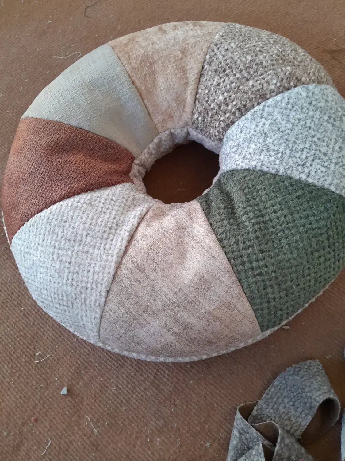 کوسن زیر پایی|مبلمان خانگی و میز عسلی|بندر ترکمن, |دیوار