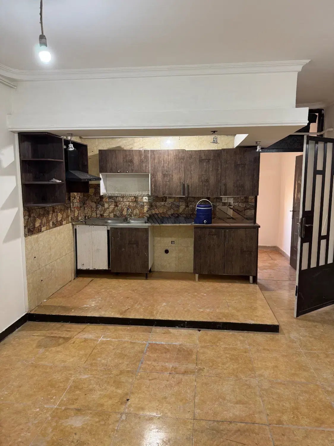 فروش‌واحدبازسازی/محدوده‌جانبازان/۴درب/طبقه‌بالا|فروش آپارتمان|اهواز, جانبازان|دیوار