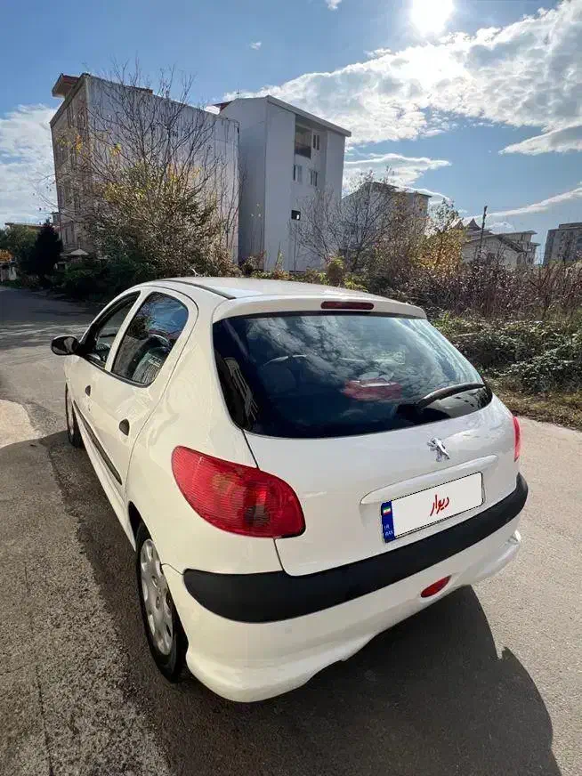 ۲۰۶تیپ ۵ بیرنگ سال ۹۴ دریچه سیمی مناسب مصرف کننده|خودرو سواری و وانت|تنکابن, |دیوار