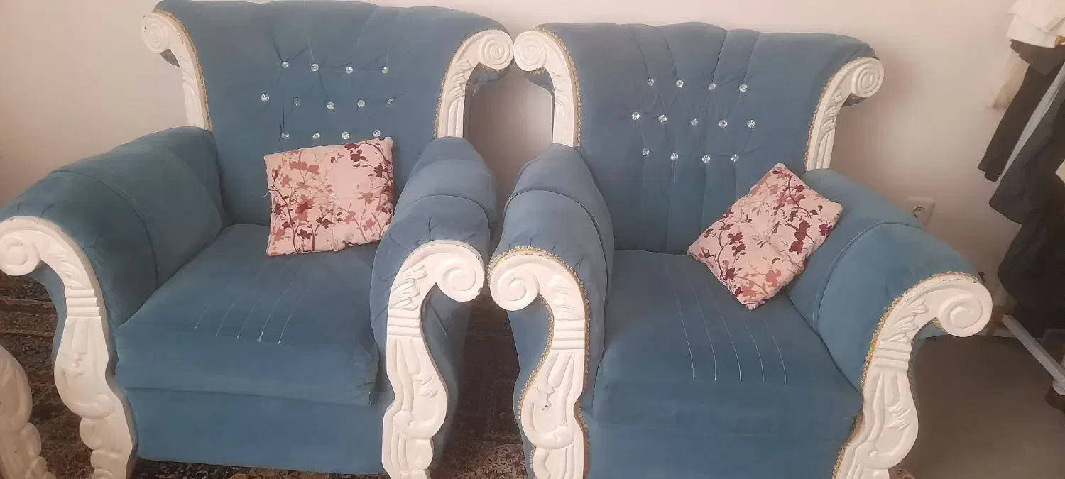 مبل چوبی پارچه ای با سه تا عسلی|مبلمان خانگی و میز عسلی|جوانرود, |دیوار