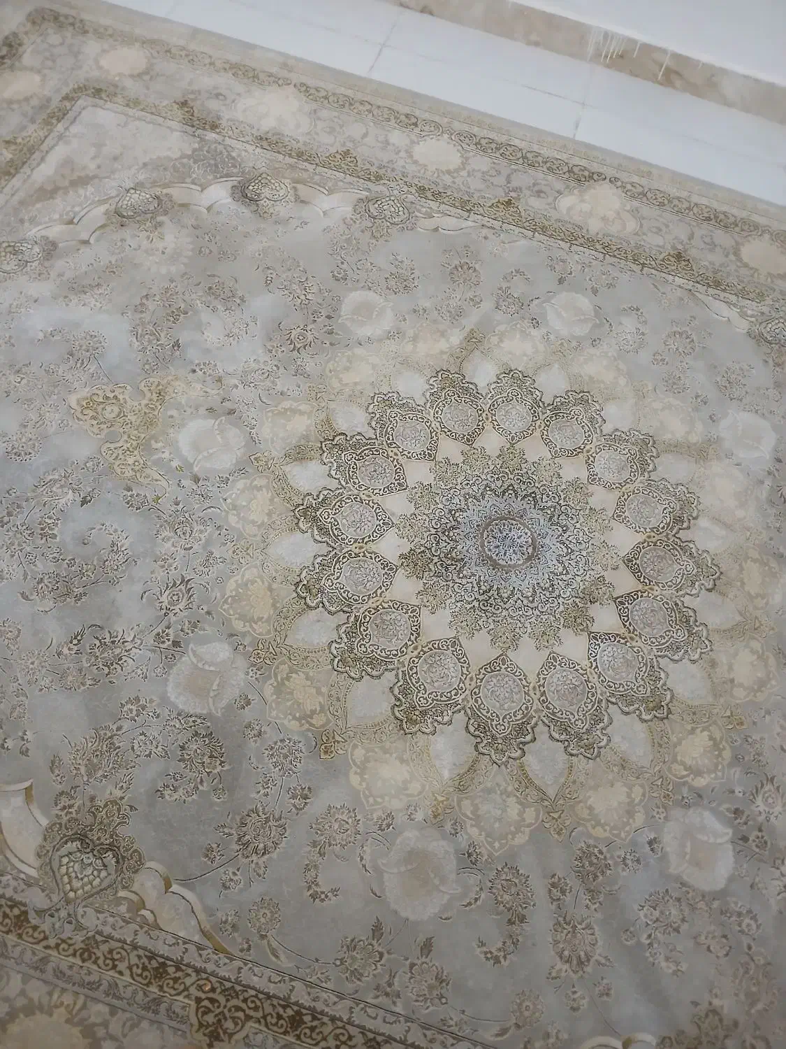 فرش ۹ متری سفید کرم|فرش|گرگان, |دیوار