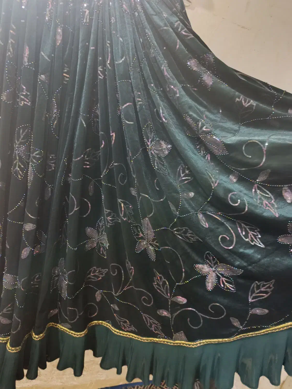 لباس|لباس|یاسوج, |دیوار