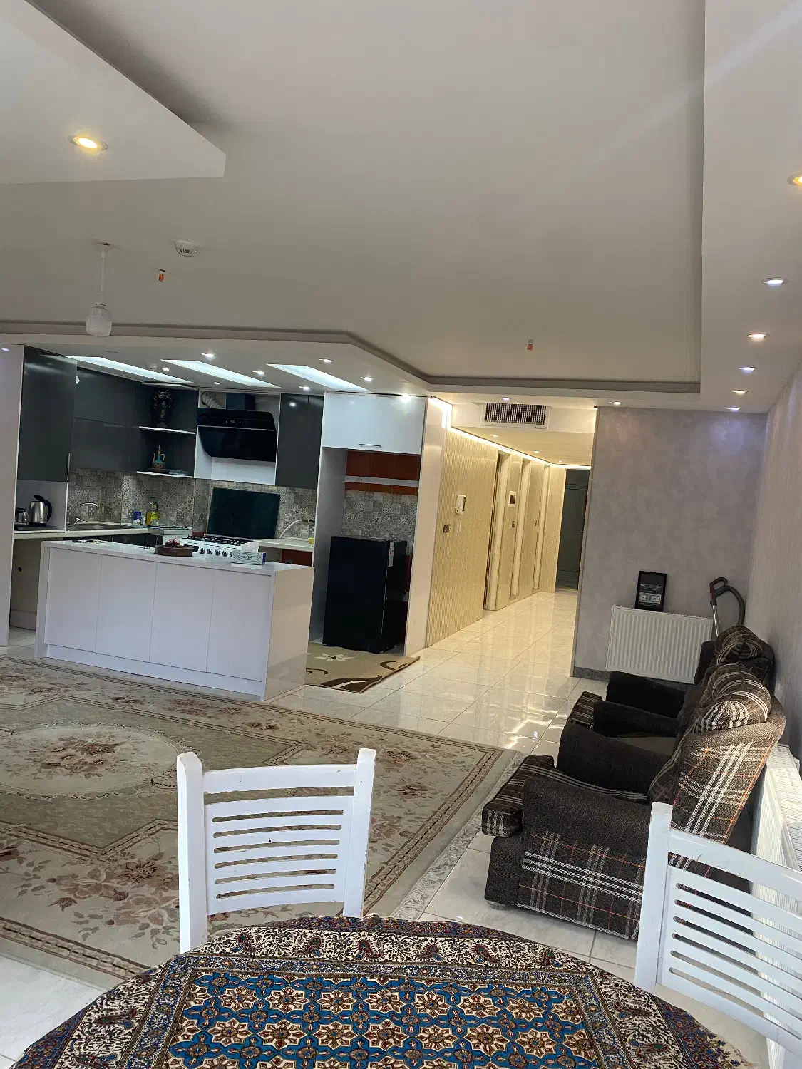 اجاره آپارتمان روزانه روبروی ترمینال کاوه تمیز|اجارهٔ کوتاه‌مدت آپارتمان و سوئیت|اصفهان, شیخ اشراق|دیوار