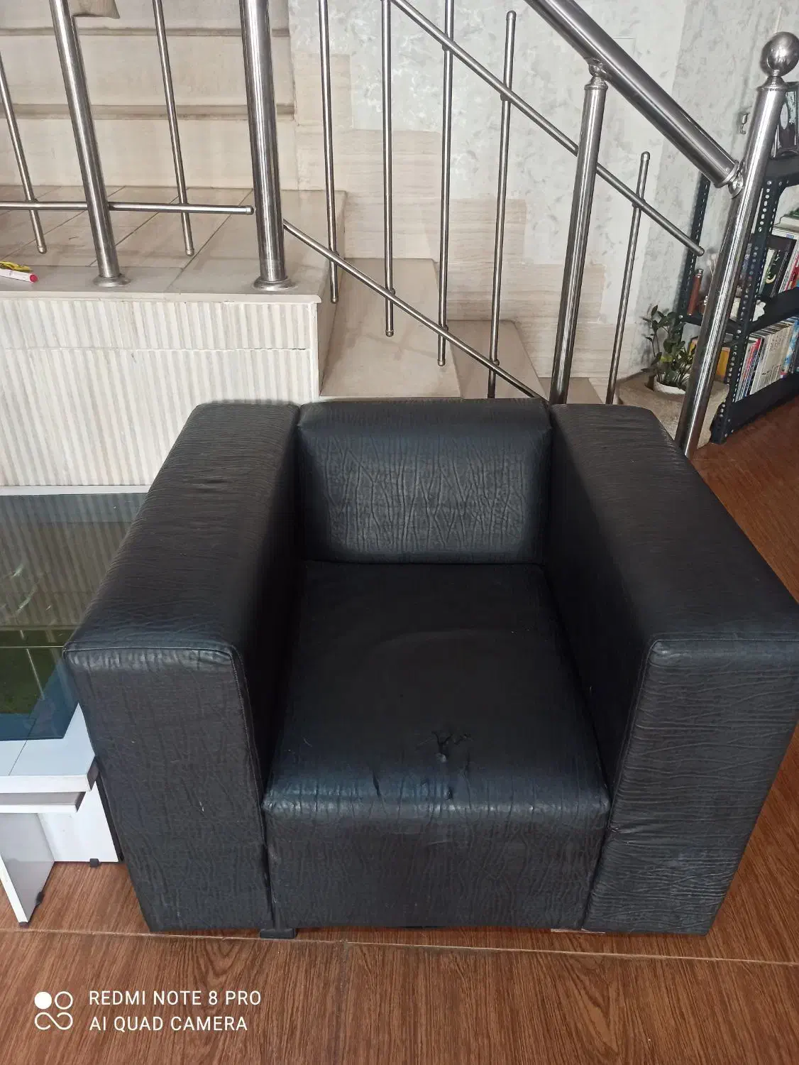 مبل ۴ نفره|مبلمان خانگی و میز عسلی|صدرا-فارس, فاز ۲|دیوار