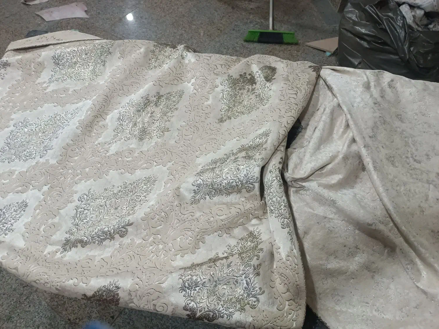 پارچه مبلی شانل گلداروساده متری ۴۵۰|مبلمان خانگی و میز عسلی|قم, زند آباد|دیوار