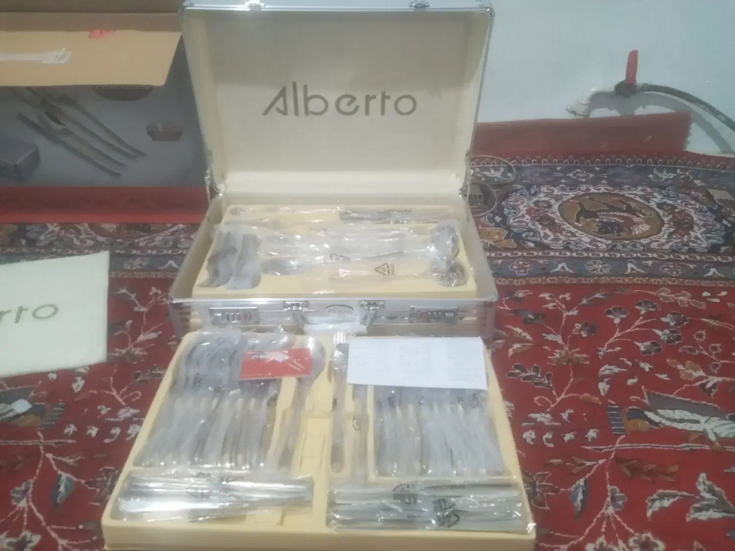 سرویس ۱۶۱ پارچه قاشق و چنگال البرتو|ظروف سرو و پذیرایی|تهران, گلستان (شهرک راه آهن)|دیوار