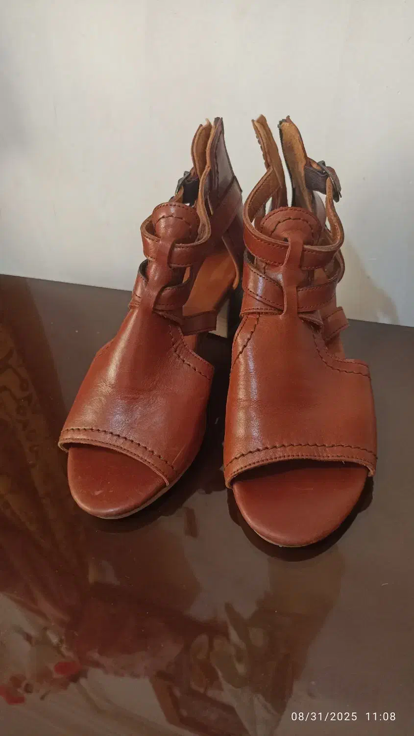صندل چرم زنانه ،رنگ عسلی،سایز۳۸|کیف، کفش، کمربند|رشت, پل تالشان|دیوار