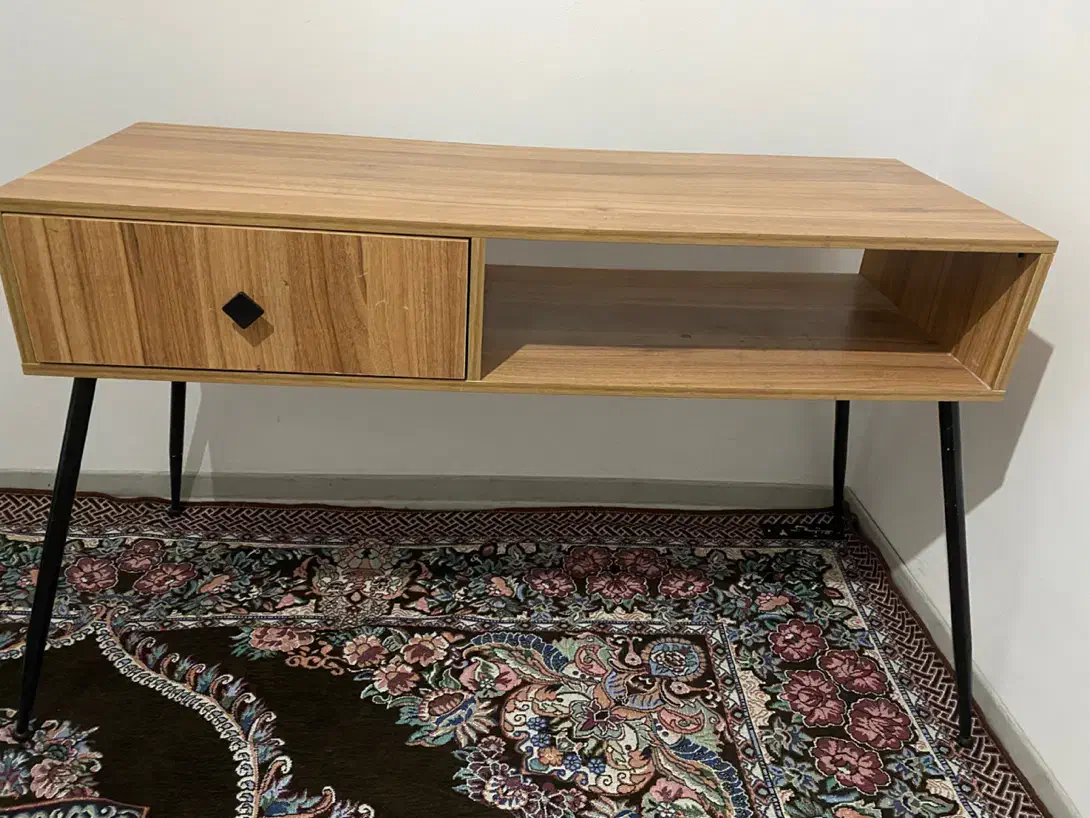 میز ناخن|آرایشگاه و سالنهای زیبایی|پرند, فاز ۴|دیوار