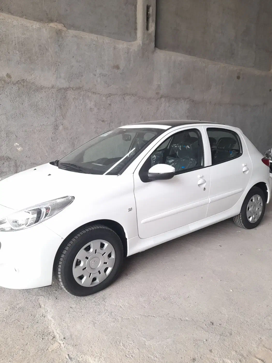 ۲۰۷ پانا قالپاق صفر|خودرو سواری و وانت|قم, قلعه کامکار|دیوار