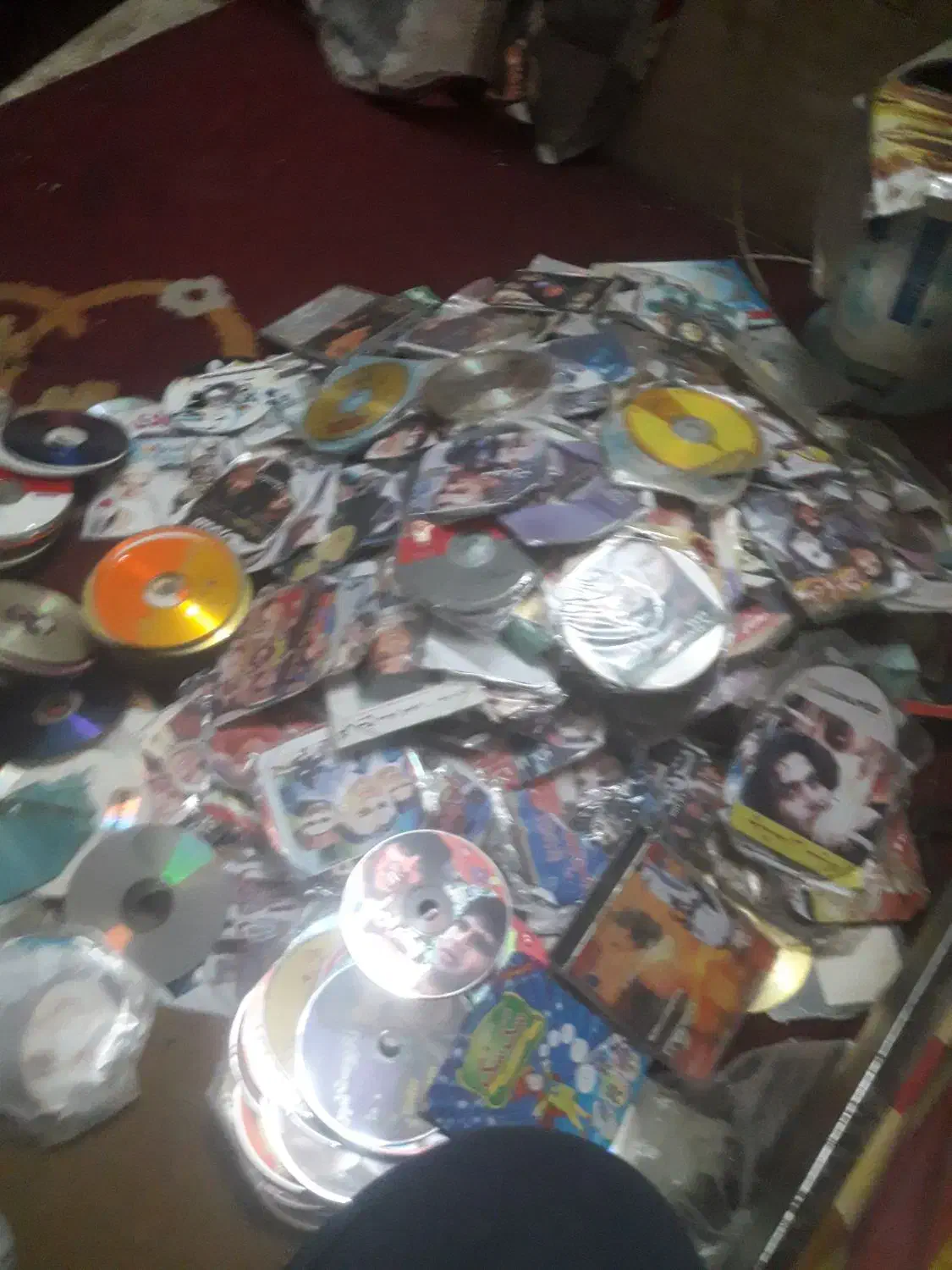 فیلم سی دی ودی ویدی|فیلم و موسیقی|اهواز, بعثت|دیوار