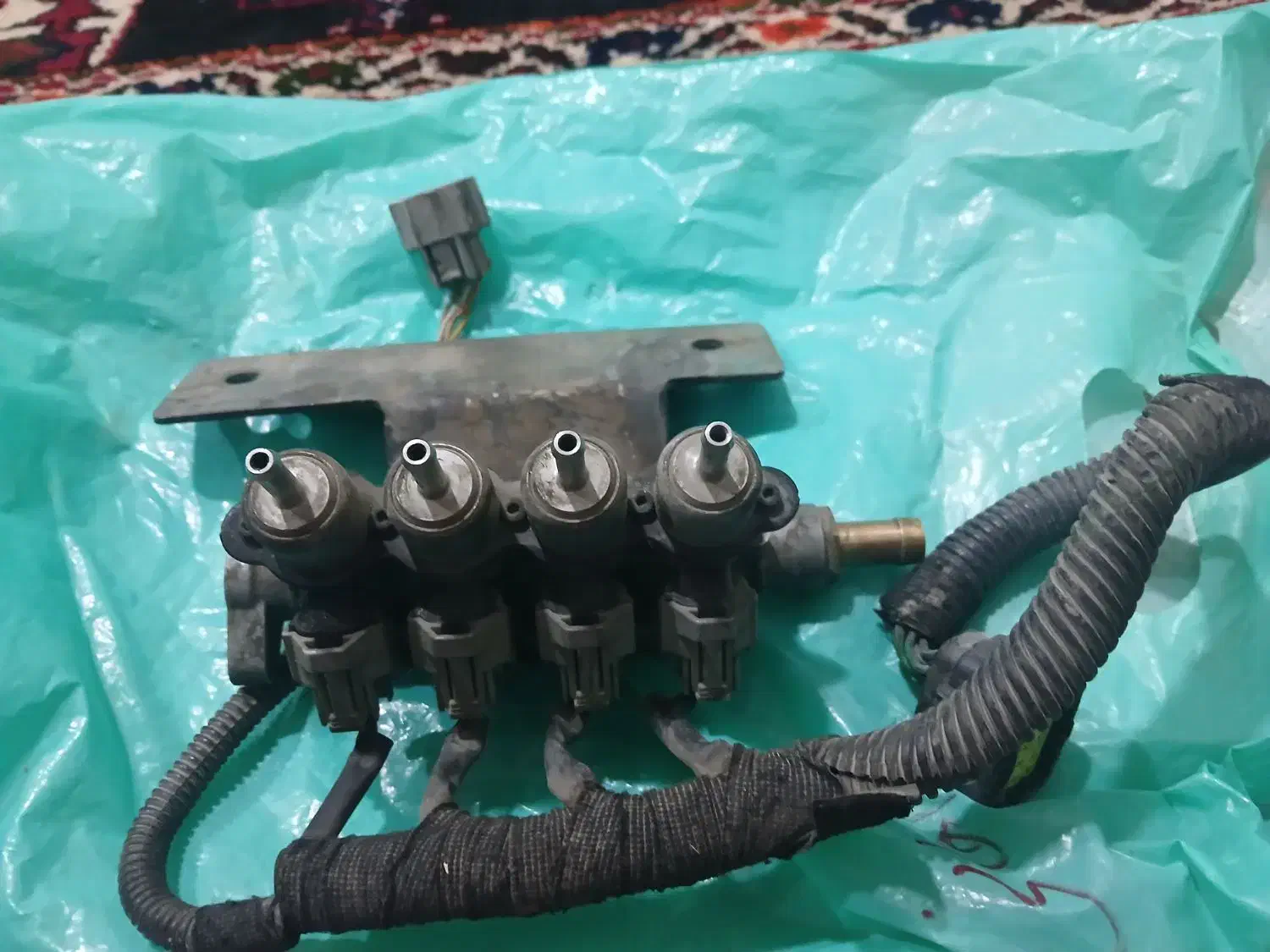 سوزن گاز نیسانی|قطعات یدکی و لوازم جانبی|قم, باغ اشرافی|دیوار