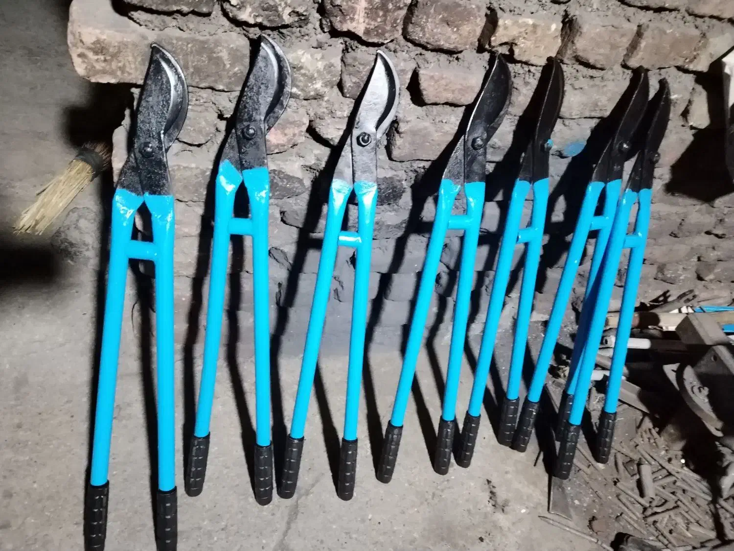 قیچی باغبانی|خدمات باغبانی و درختکاری|بیرجند, |دیوار