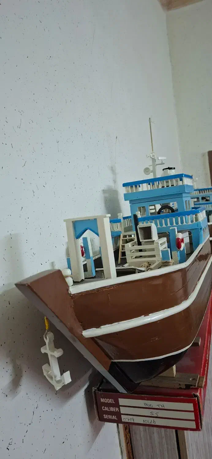 ماکت لنج|مجسمه، تندیس، ماکت|اصفهان, باغ زرشک|دیوار