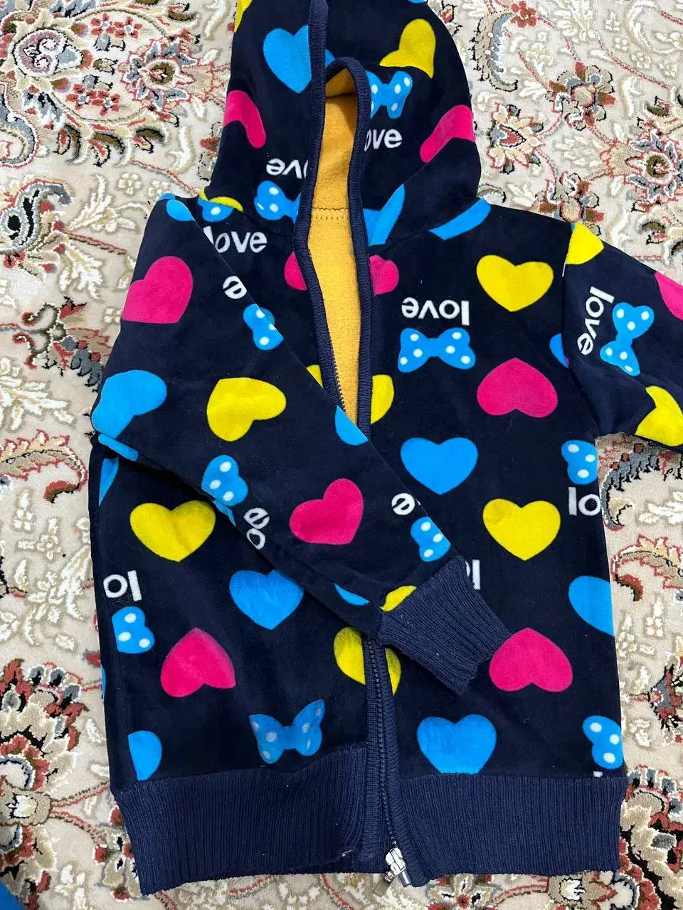 لباس بچه|کفش و لباس بچه|قم, زنبیل آباد|دیوار